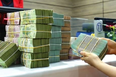 DN thiếu vốn trong khi nhà đầu tư nước ngoài khó đổ tiền vào cổ phiếu của DN niêm yết. Ảnh: Nhã Chi