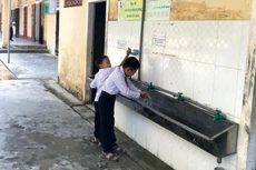 Gói thầu Thi công xây dựng công trình thuộc Dự án Nhà vệ sinh công cộng Trung tâm Y tế huyện Tân Yên lựa chọn nhà thầu qua mạng. Ảnh: NC st