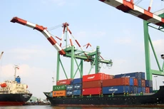 Trong nửa đầu tháng 5, Việt Nam nhập siêu 1,85 tỷ USD. Ảnh: Lê Tiên