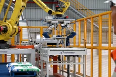 Cần có giải pháp tổng thể để nâng cao sức cạnh tranh, trong đó có vấn đề nguồn nhân lực. Ảnh: Minh Khuê