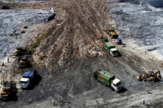 Cơ chế về đầu tư nhà máy xử lý rác hiện nay chưa hấp dẫn nhà đầu tư. Ảnh: Lê Quân