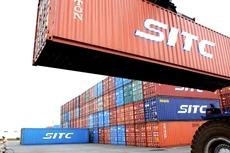 Khu vực kinh tế trong nước dù tăng trưởng vượt bậc về kim ngạch xuất khẩu nhưng vẫn nhập siêu 16,8 tỷ USD. Ảnh: Lê Tiên