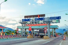 Các nhà đầu tư cho biết, vướng mắc hiện nay khiến nhà đầu tư chưa ký điều chỉnh phụ lục hợp đồng ETC là nằm ở mức phí trích lại cho đơn vị thu phí tự động. Ảnh: Trí Nguyễn