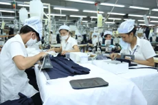 Chi phí logistics cao đang kéo giảm sức cạnh tranh của hàng hóa xuất khẩu. Ảnh: Nhã Chi