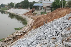 Bên cạnh xử lý mạnh các nhà thầu vi phạm, chủ đầu tư cần tập trung đôn đốc nhà thầu khẩn trương khắc phục các tồn tại. Ảnh: Gia Khoa