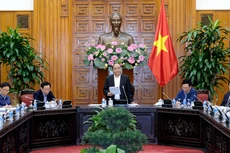 Thủ tướng Chính phủ Nguyễn Xuân Phúc chủ trì cuộc họp về xây dựng kết cấu hạ tầng