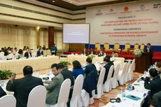 Những năm qua, các cơ quan báo chí đã đồng hành cùng doanh nghiệp trong nỗ lực thúc đẩy cải thiện môi trường kinh doanh. Ảnh: Tiên Giang