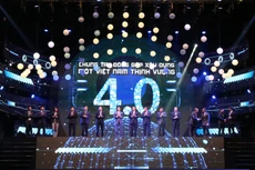 Thủ tướng Nguyễn Xuân Phúc cùng các đại biểu trong Lễ công bố Chương trình Kết nối mạng lưới đổi mới sáng tạo Việt Nam. Ảnh: Trương Gia