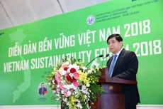 Bộ trưởng Bộ KH&ĐT Nguyễn Chí Dũng phát biểu tại Diễn đàn. Ảnh: Lê Tiên