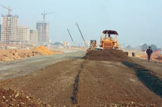 Kế hoạch vốn TPCP giai đoạn 2012 - 2015 và 2014 - 2016 được điều chỉnh giảm 3.776,869 tỷ đồng. Ảnh: Hoài Tâm