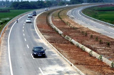 Gói thầu số 02 thuộc Dự án Tuyến tránh TP. Thái Nguyên do Ban Quản lý dự án 3 làm bên mời thầu. Ảnh: Huy Hùng