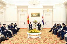 Thủ tướng Nguyễn Xuân Phúc làm việc với Thủ tướng Campuchia Hun Sen nhân dịp dự Hội nghị Cấp cao Hợp tác Mekong - Lan Thương lần thứ 2. Ảnh: Quang Hiếu