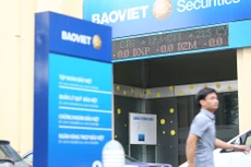 Một số cán bộ, nhân viên Công ty Chứng khoán Bảo Việt đã sơ hở, không làm đúng quy định để Trần Minh Anh chiếm đoạt hơn 3 tỷ đồng. Ảnh: Lê Tiên