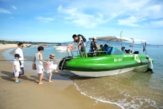 Đẩy mạnh phát triển ngành du lịch và logistics sẽ góp phần nâng cao năng lực cạnh tranh quốc gia. Ảnh: Lê Tiên