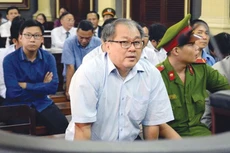 Tại phiên tòa sơ thẩm, Hội đồng xét xử đã triệu tập nhiều cá nhân là lãnh đạo của các ngân hàng nhưng một số người xin vắng mặt