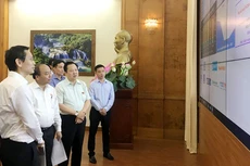 Thủ tướng thị sát, kiểm tra tình hình xây dựng hệ thống công nghệ thông tin của Ủy ban Quản lý vốn nhà nước tại doanh nghiệp. Ảnh: st