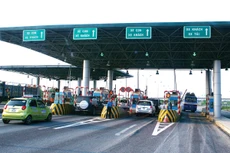 Dự án Cao tốc Cầu Giẽ - Ninh Bình đã được lắp đặt thiết bị theo công nghệ thu giá tự động không dừng đang được Bộ GTVT triển khai trên toàn quốc. Ảnh: Tiên Giang