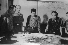 Quân ủy Trung ương theo dõi diễn biến Chiến dịch Hồ Chí Minh, tháng 4/1975