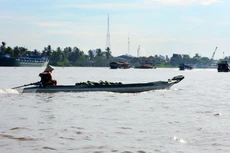 Sông Mekong có vai trò đặc biệt, nuôi dưỡng hai vùng kinh tế trọng điểm là Đồng bằng sông Cửu Long và Tây Nguyên. Ảnh: Hoài Tâm