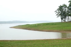 Gói thầu Thi công xây dựng hồ Suối Hai (huyện Tân Lạc, Hòa Bình) vẫn chưa công khai giá trúng thầu. Ảnh minh họa: Quang Tuấn