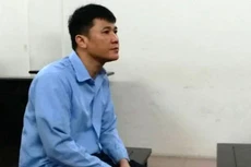 Bị cáo Trần Đức Chính bị tuyên phạt 18 tháng tù giam vì tội Lạm dụng chức vụ quyền hạn, bằng đúng thời hạn tạm giam