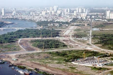 Cầu Thủ Thiêm 4 nối từ Khu đô thị mới Thủ Thiêm (Quận 2) sang đại lộ Nguyễn Văn Linh (Quận 7, TP.HCM) với tổng chiều dài khoảng 2.160 m. Ảnh: Hoàng Hải