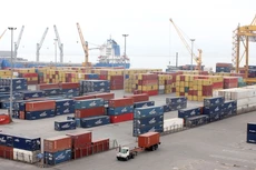 Các doanh nghiệp Việt Nam mới chỉ đảm nhận khoảng 25% thị trường dịch vụ logistics trong nước. Ảnh: Quang Tuấn