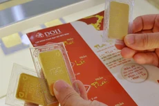 Giá vàng trong nước giảm mạnh theo thế giới. Ảnh:PV.