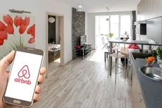 Không đầu tư vào bất động sản, nhưng Airbnb sở hữu một hệ thống đặt phòng có 300 triệu người dùng ở 191 quốc gia