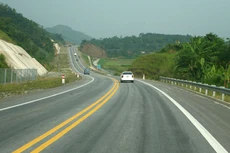 Chỉ 1 nhà đầu tư duy nhất trúng sơ tuyển Dự án Đường cao tốc Vân Đồn - Móng Cái theo hình thức PPP, hợp đồng BOT. Ảnh: Nhã Chi