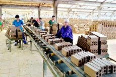 Nghiên cứu định hướng phát triển nguồn nhân lực ngành công nghiệp vật liệu