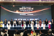 Các doanh nghiệp Hàn Quốc trao các suất học bổng cho sinh viên Việt Nam