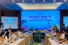 Thứ trưởng Bộ Kế hoạch và Đầu tư Trần Quốc Phương phát biểu khai mạc Diễn đàn Dự báo Kinh tế Việt Nam 2022-2023 