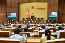 Bộ trưởng Bộ Tài nguyên và Môi trường Đỗ Đức Duy trình bày Tờ trình Quốc hội về chủ trương điều chỉnh Quy hoạch sử dụng đất quốc gia thời kỳ 2021 - 2030, tầm nhìn đến năm 2050