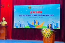 Bà Nguyễn Thị Hương, Tổng cục trưởng Tổng cục Thống kê phát biểu tại Lễ ra quân (Ảnh: Trần Tuyết)