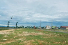 Khu đất Dự án Khu nông thôn mới xã Hội Thủy chưa hoàn thiện hạ tầng, tuy nhiên có thông tin rằng, Công ty TNHH Xuất nhập khẩu Châu Tuấn đã phân lô, nền cấp bìa đỏ cho người dân từ tháng 2/2018 (Ảnh internet)