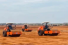 Thi công trên đại công trường xây dựng sân bay Long Thành
