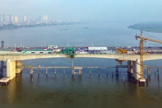 Sáng 30/5, dự án cầu Vĩnh Tuy 2 đã chính thức hợp long 