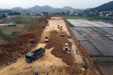 An Giang chung tay giải bài toán cát đắp nền cho các dự án cao tốc