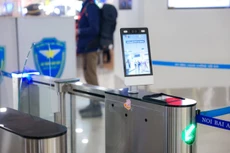 Sẽ đồng loạt thí điểm sử dụng tài khoản định danh điện tử mức độ 2 đối với hành khách làm thủ tục đi máy bay.