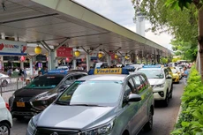 Việc đề xuất bố trí bãi đậu xe tạm cho taxi dừng đậu, chờ điều phối vào Sân bay Tân Sơn Nhất đón trả khách dự kiến trong một tháng phục vụ cao điểm Tết Nguyên đán Quý Mão 2023