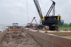 Đồng Tháp đang bán hồ sơ đấu giá quyền khai thác khoáng sản 2 mỏ cát làm vật liệu xây dựng thông thường trên sông Tiền, sông Hậu. Ảnh chỉ mang tính minh họa. Nguồn Internet