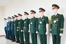 Gói thầu MS01 Mua sắm hàng quân trang thuộc Dự toán Khai thác tạo nguồn mua sắm hàng quân nhu năm 2023 tại Cục Hậu cần/Quân khu 5 có giá 5,076 tỷ đồng. Ảnh minh họa: NCst