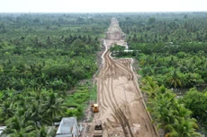 Khó khăn tìm nguồn cung cát đắp nền cho cao tốc Cần Thơ - Cà Mau