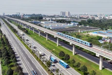 Metro Bến Thành - Suối Tiên ngày đầu chạy thử