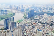 TP. HCM đang quyết liệt triển khai nhiều giải pháp, tập trung tháo gỡ nhanh các vướng mắc để giải phóng các động lực tăng trưởng. Ảnh: Tường Lâm