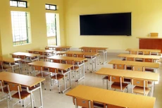 Gói thầu Mua sắm tập trung bàn, ghế, trang thiết bị dạy và học có giá trị gần 5 tỷ đồng, song thời gian thực hiện chỉ 10 ngày. Ảnh chỉ mang tính minh họa. Nguồn Internet