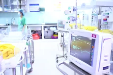 Một số ý kiến đề xuất nên tổ chức thí điểm phương pháp mua sắm thiết bị y tế theo giá trị để từ đó có thêm căn cứ xây dựng tiêu chuẩn kỹ thuật, phân loại bệnh viện, chọn lọc phương pháp hiệu quả hơn Ảnh minh họa: Lê Tiên