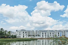 Giá nhà hiện không hề giảm, thậm chí tăng, chỉ có khách hàng nào “ngộp” mới chấp nhận giảm giá để bán nhanh. Ảnh: Ngô Bảo Tín