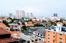 Dù đang trong bối cảnh dịch bệnh khó khăn nhưng bất động sản nhà ở vẫn có chiều hướng gia tăng trong nhiều khu vực, đặc biệt là các tỉnh, thành phố lớn. Ảnh: Bảo Tín